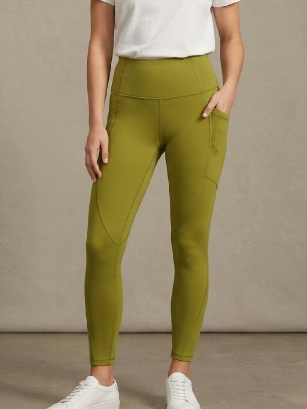 Everlane Women's XS Green Pear Perform Recycled Nylon Leggings